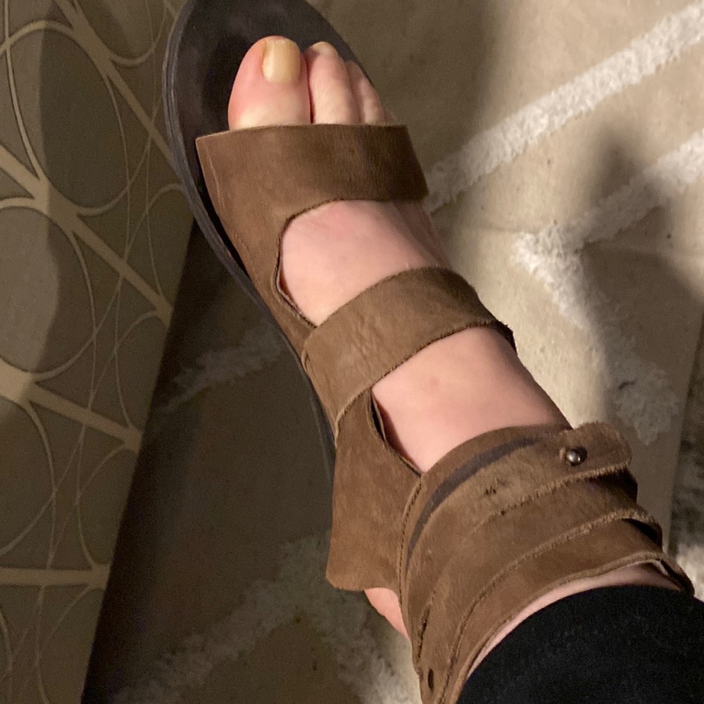 Free People sandals. Brown. Wrap. Cute! Size 39.